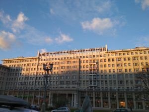 La Karl-Marx-Allee en Berlin. Y por cierto que el socialismo está vinculado a Neptuno.