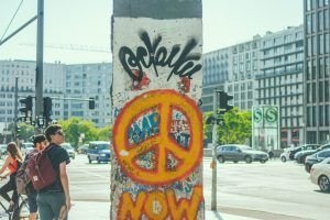 Berlín, eclipse, apertura de fronteras y cuadratura de Marte.