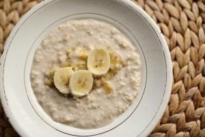 La papilla dulce, o Las gachas dulces, es un cuento recopilado por los hermanos Grimm y que nos puede ayudar a entender mejor los dimes y diretes del signo de Cáncer.